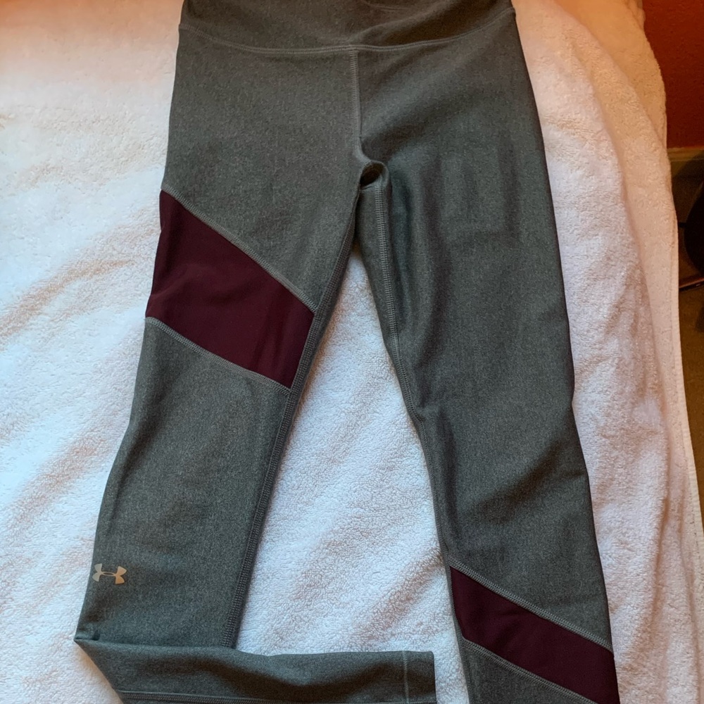 Under Armour compression leggings